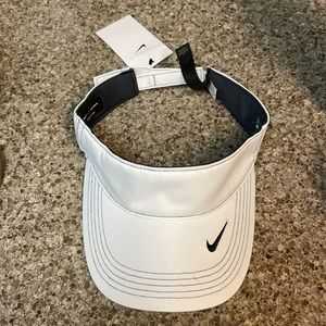 Nike unisex golf visor white